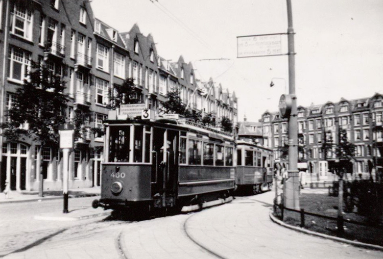 De tram op het Krugerplein in 1942.<br />(Foto: Gemeentearchief Amsterdam) 