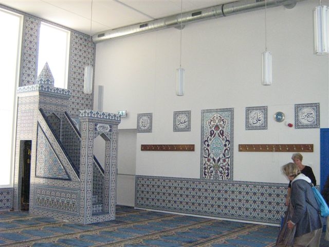 Het interieur van de Turkse gebedsruimte aan de Joubertstraat (2009)  