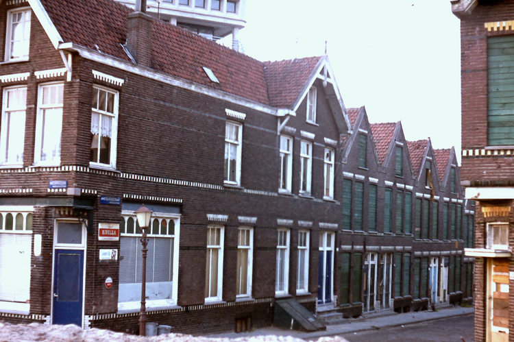 Amstelhoekstraat hoek Weesperzijde - .<br />Foto: Joop Jansen 