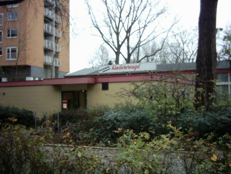 clubgebouw Het clubgebouw in 2004, met op de achtergrond het Flevohuis 