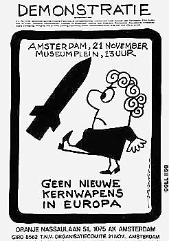 Demonstratie - poster.jpg De door Opland getekende poster voor de anti-kernwapen demonstratie - de grootste tot dan toe in Nederland met ruim 350,000 deelnemers. Het 'Oplandvrouwtje' dat een raket wegschopt werd hèt symbool van de vredesbeweging. 