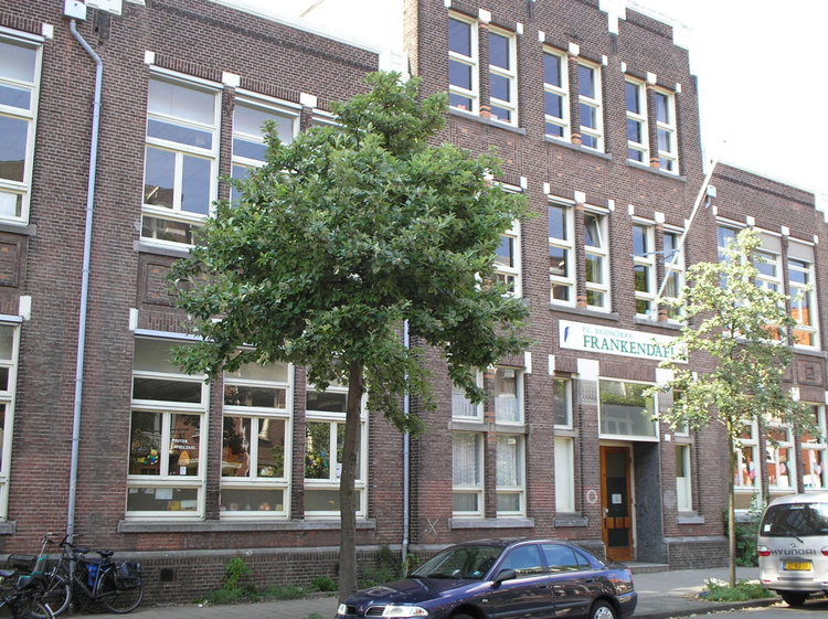  De Hogewegschool, nu Frankendaelschool geheten (Foto: 2006, Jo Haen) 