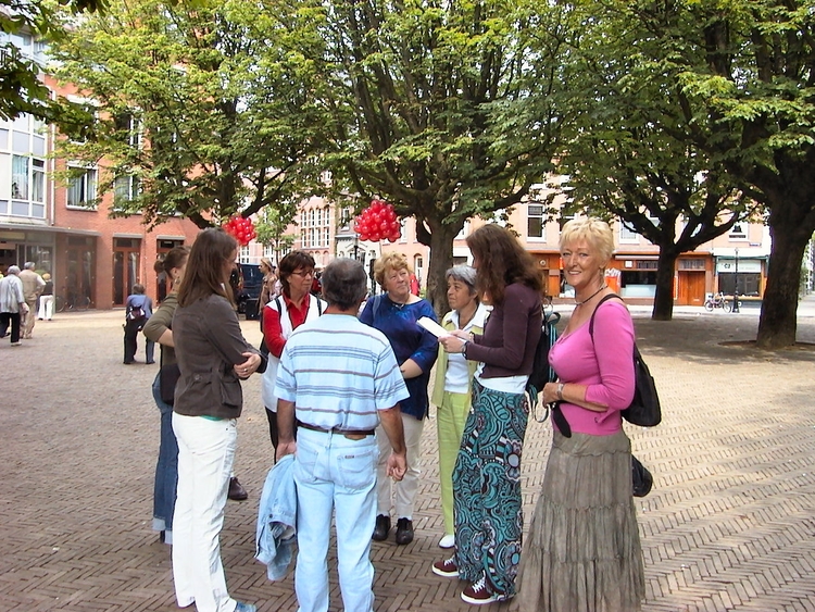 Kastanjeplein Voordat overgegaan wordt tot de feestelijkheden met de andere groepen wordt nog één verhaal verteld op het Kastanjeplein. 