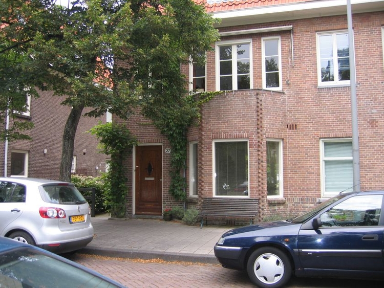  Het huis van Juffrouw Ottersberg aan het Robert Kochplantsoen anno 2008. 