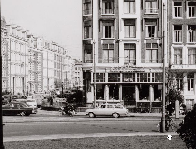 De Poort van Muiden in 1967. Op de 1e verdieping was de dansschool. Foto Stadsarchief Amsterdam  