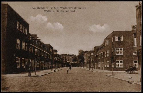 Willem Beukelsstraat. Prentbriefkaart uit 1925. Bron: Beeldbank, SAA. 